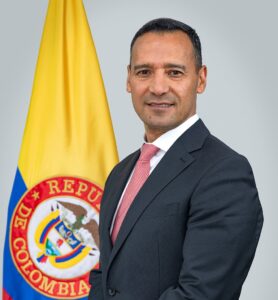 Editorial – La institucionalidad con el nuevo ministro